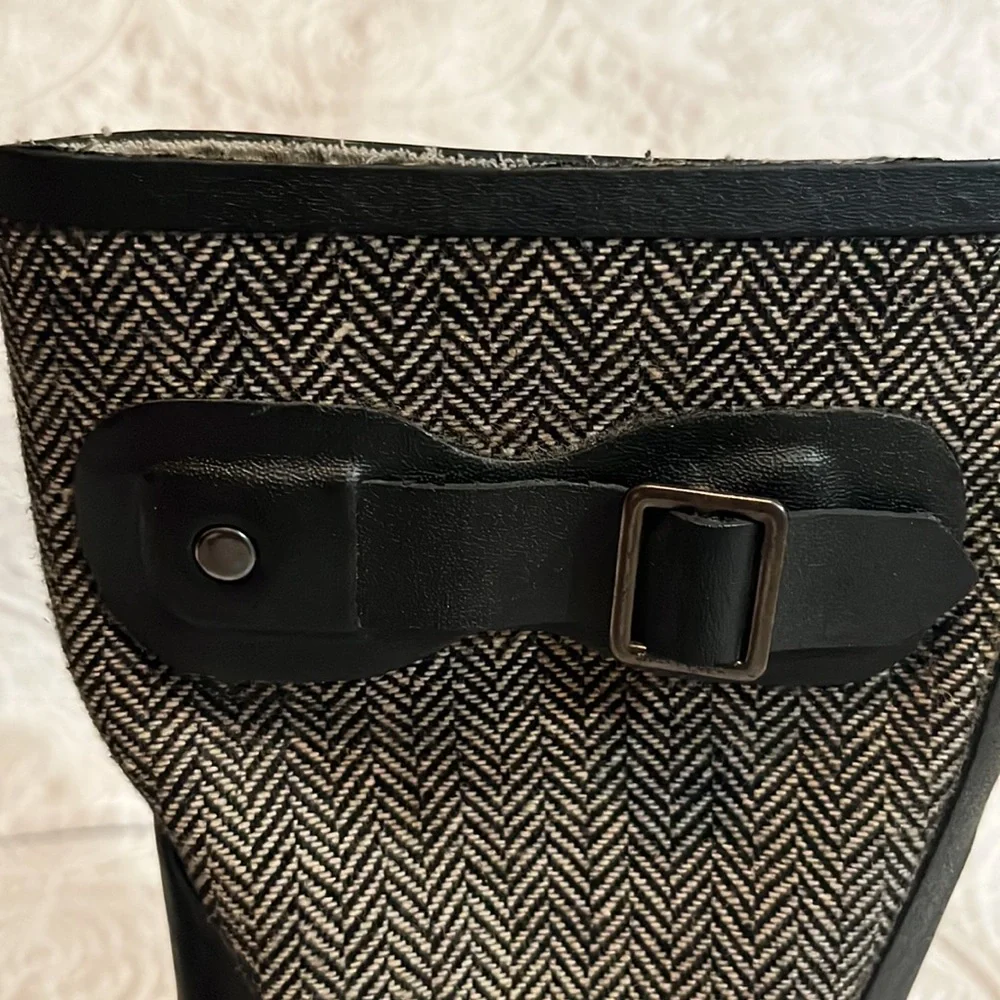 Chooka‎ boots, size 6